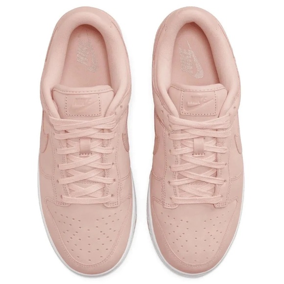 NIKE unisex WOMEN\'S DUNK LOW PREMIUM SIZE Various Pink Suede DV7415-600